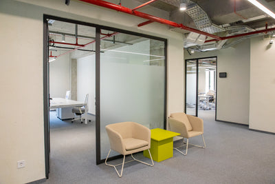 ორი ნაბიჯის სათაო ოფისი - Image 12